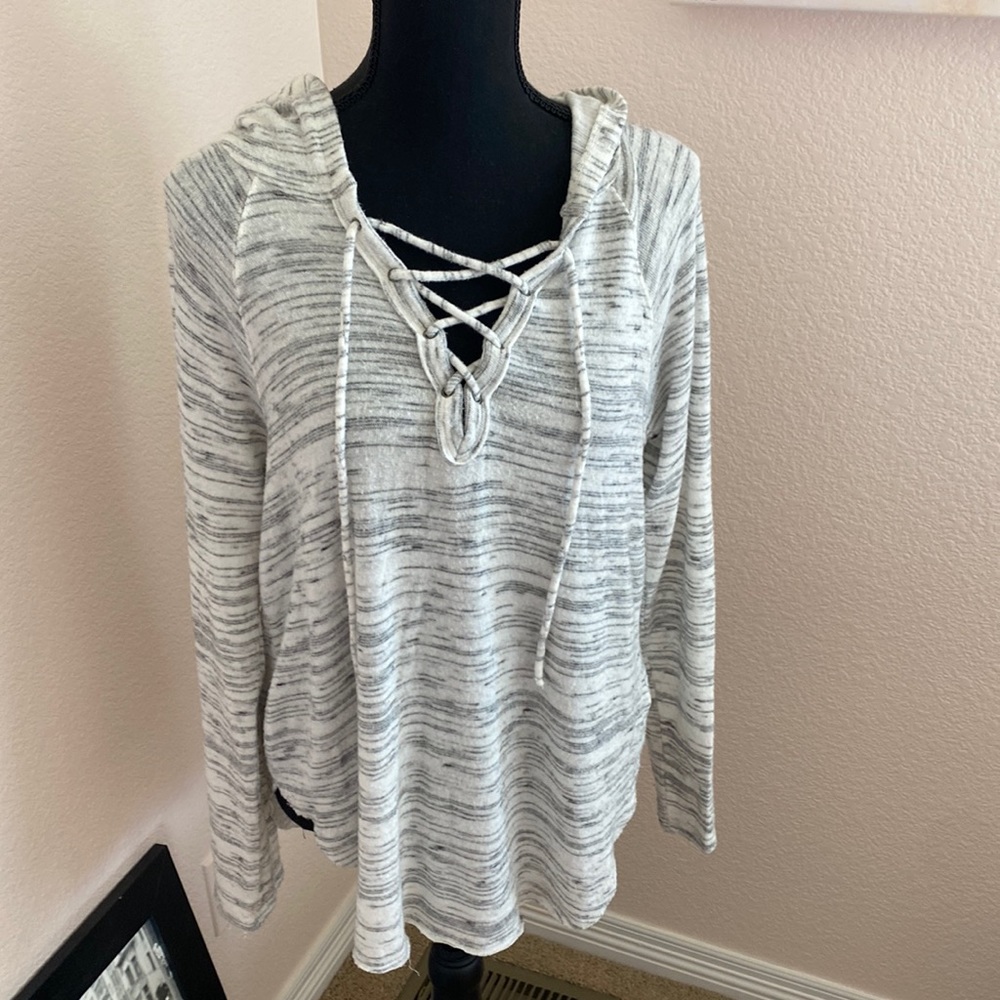 American Eagle White and Grey Hooded Top with Lattice Front